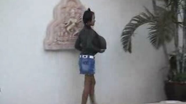 NAHÉ : The slut Lopez ora kerjo bareng supaya dheweke kudu chocked karo kontol amba. Cool porno film