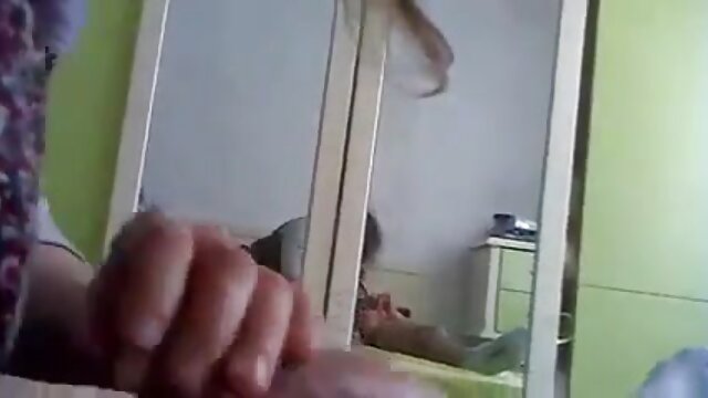 NAHÉ :  Stepdad nemu sing raging boner nalika pirang remaja ora yoga Cool porno film 