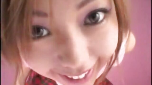 NAHÉ :  Curvy pirang polishes macem-macem pitik jago sak interracial blowbang Cool porno film 