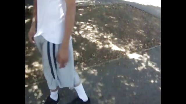 NAHÉ :  Bootylicious remaja lagi spanked nalika nampa batang saka konco Cool porno film 